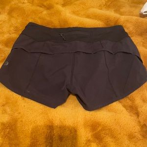Black lululemon speed up shorts